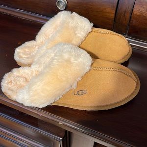 Uggs Scuffette II women’s size 8